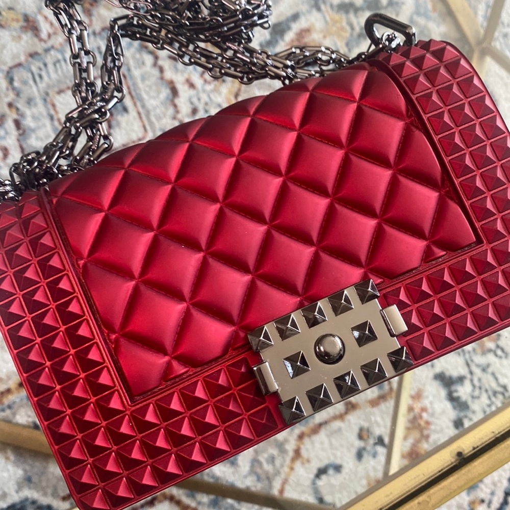 Red velvet medium handbag